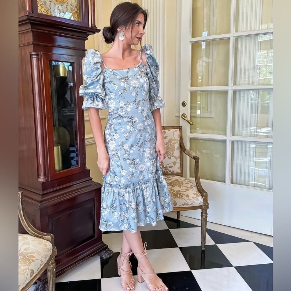 Reveux Floral Blue Puff Sleeve Dress - Picture 2 of 15